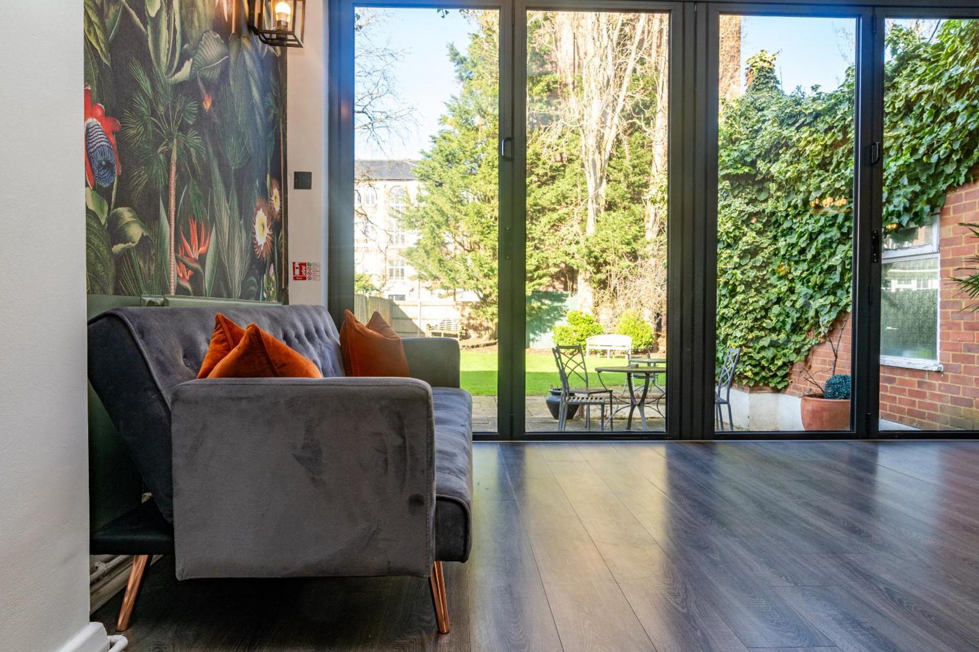 Croft Court Hotel London Bagian luar foto
